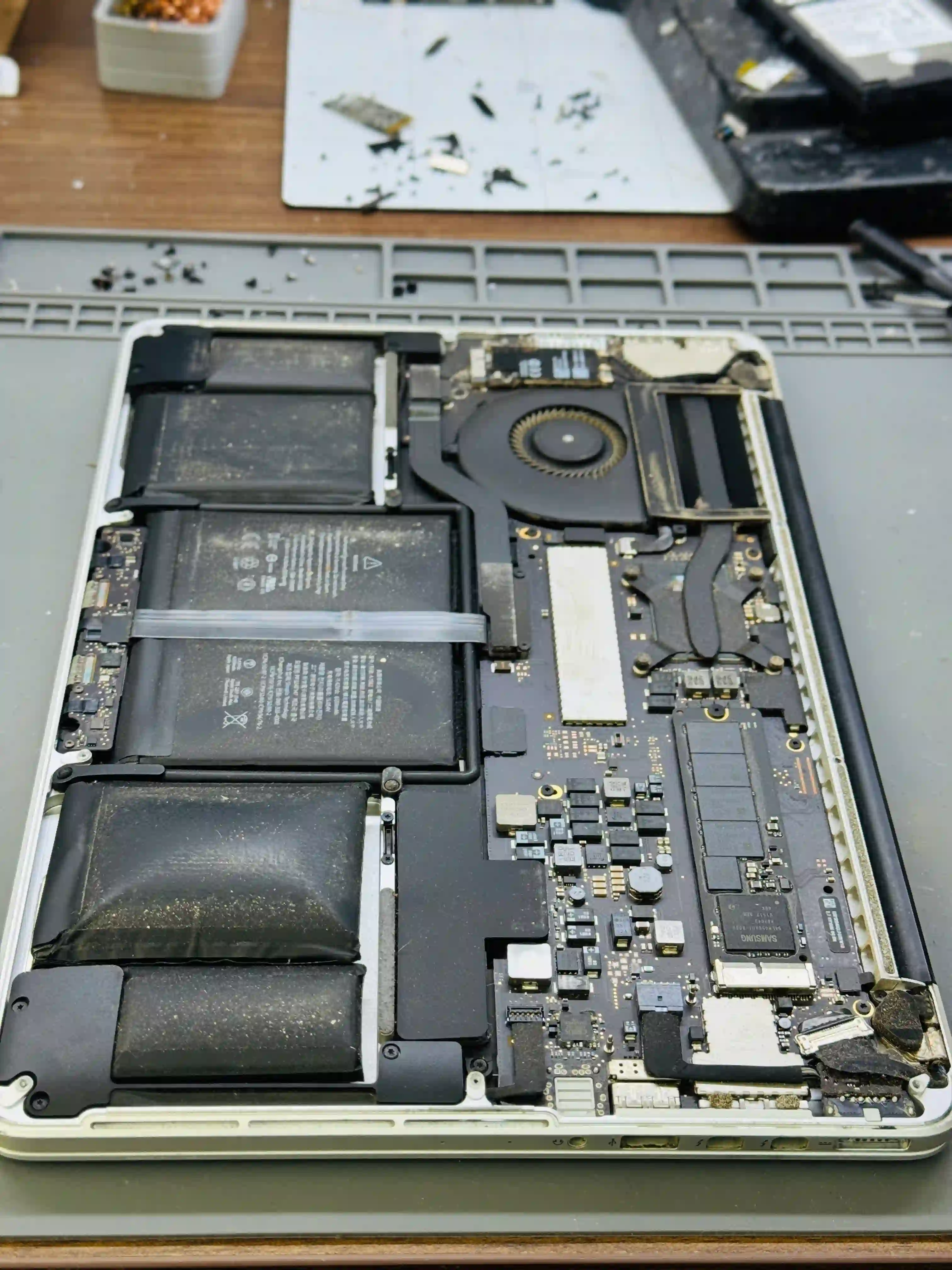 Macbook repair at MacTech Pro Expert Technicians Dubai