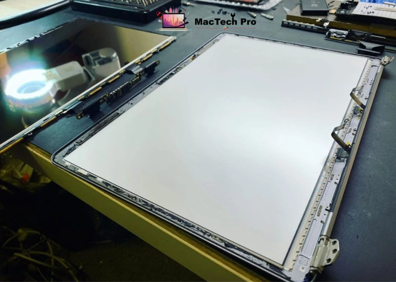 MacBook Pro panel separation and re-bonding during screen replacement in Dubai — MacTech Pro